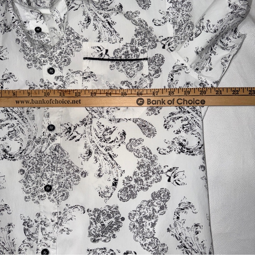 Jean of Buffalo Short Sleeve Shirt Size Medium Floral Pattern On White Shirt - Picture 6 of 7